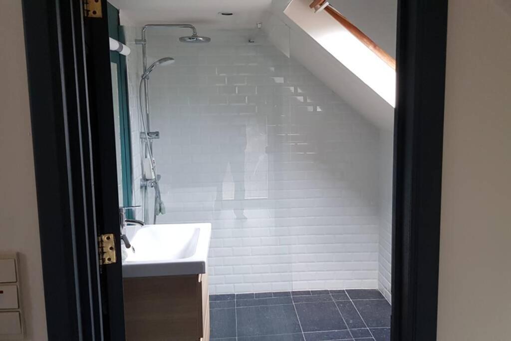 Appartement isolé, 1 chambre avec terrasse privée Ramillies Extérieur photo