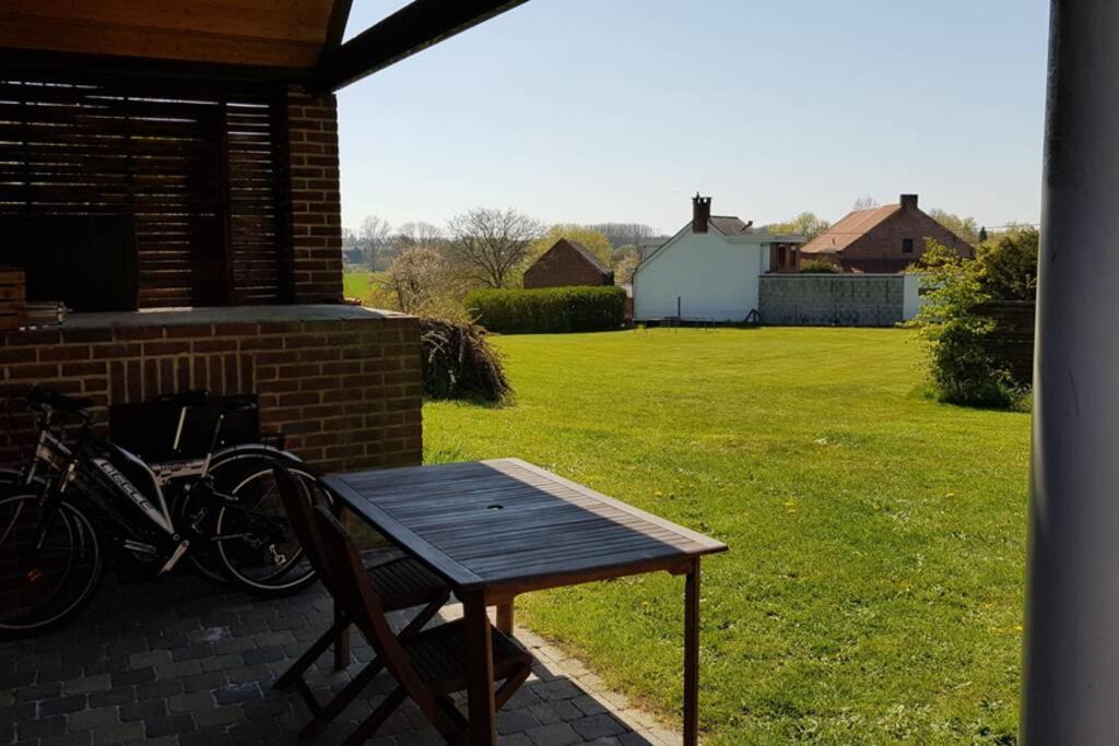 Appartement isolé, 1 chambre avec terrasse privée Ramillies Extérieur photo